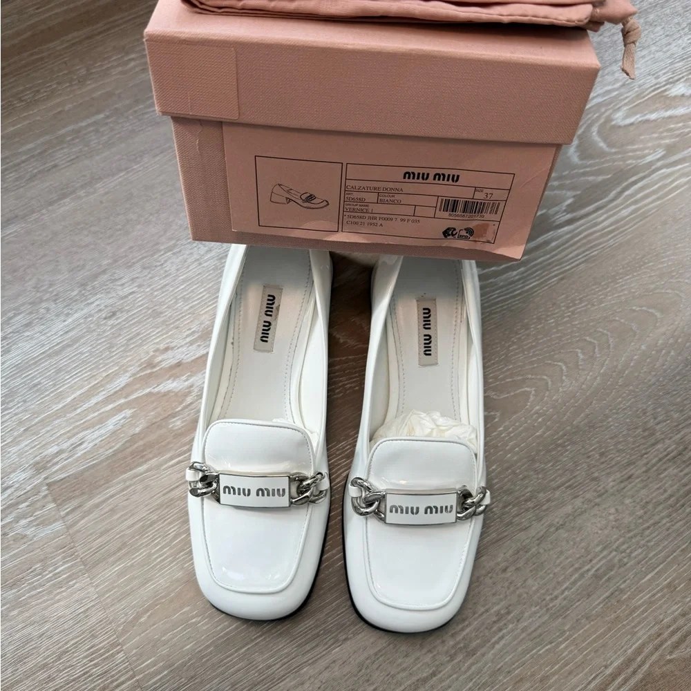 Miu Miu White Patent Leather Chain Logo Loafers Size 37 w/ Box & Dust Bag - Picture 7 of 9